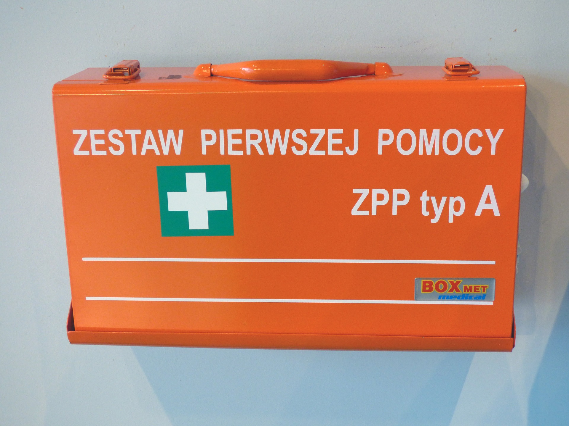 Apteczka w samochodzie - regulacje prawne 